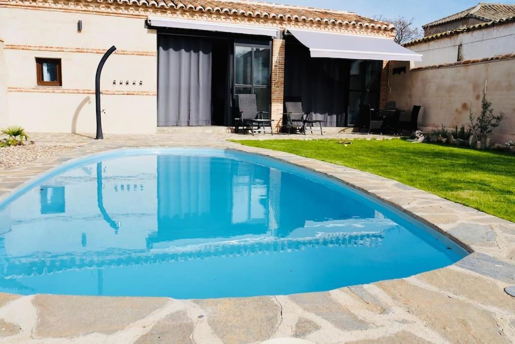Apartment Mandres. Casa Con Jardin Y Piscina. Proximo A Puy Du Fou. Totanes
