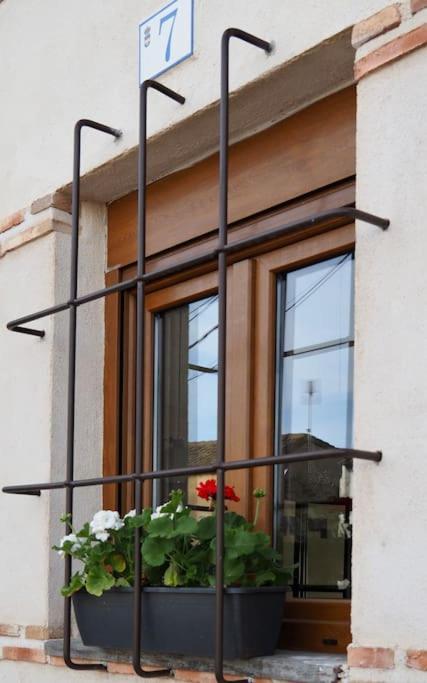 Mandres. Casa Con Jardin Y Piscina. Proximo A Puy Du Fou. Totanes