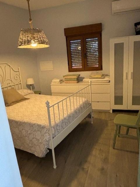 Mandres. Casa Con Jardin Y Piscina. Proximo A Puy Du Fou. Totanes